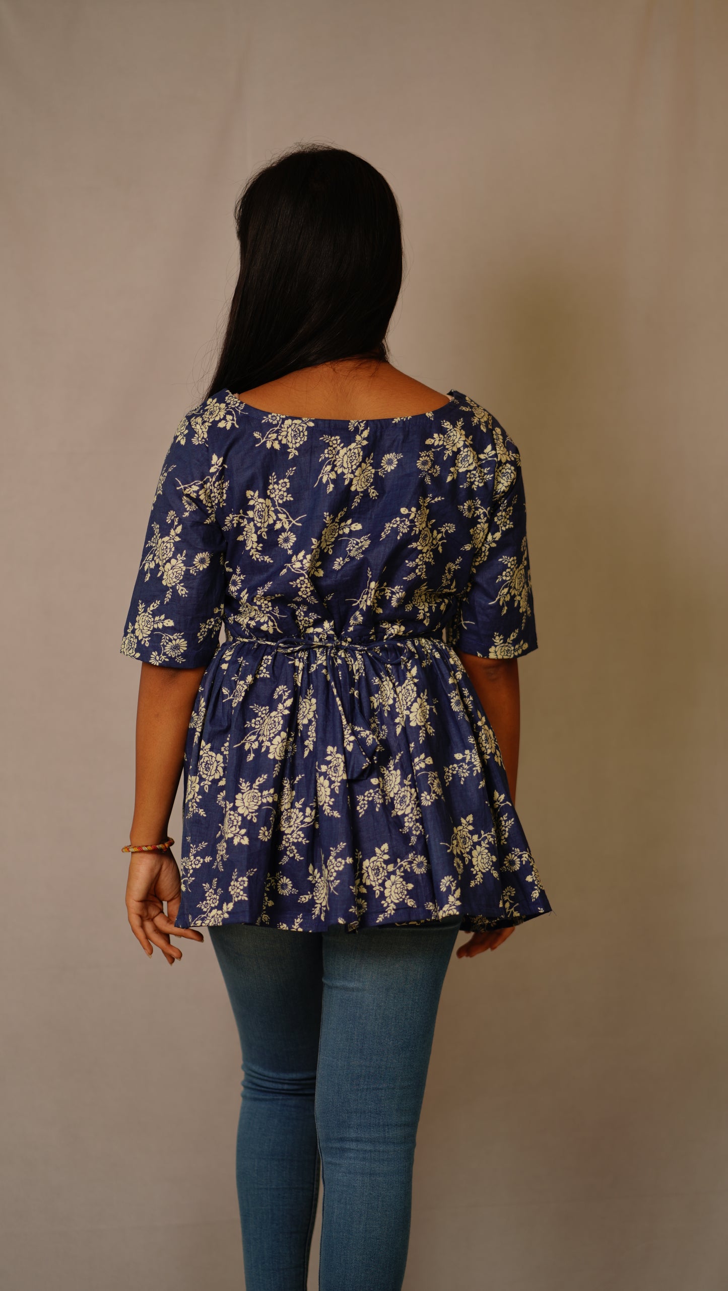 Blossom blue top