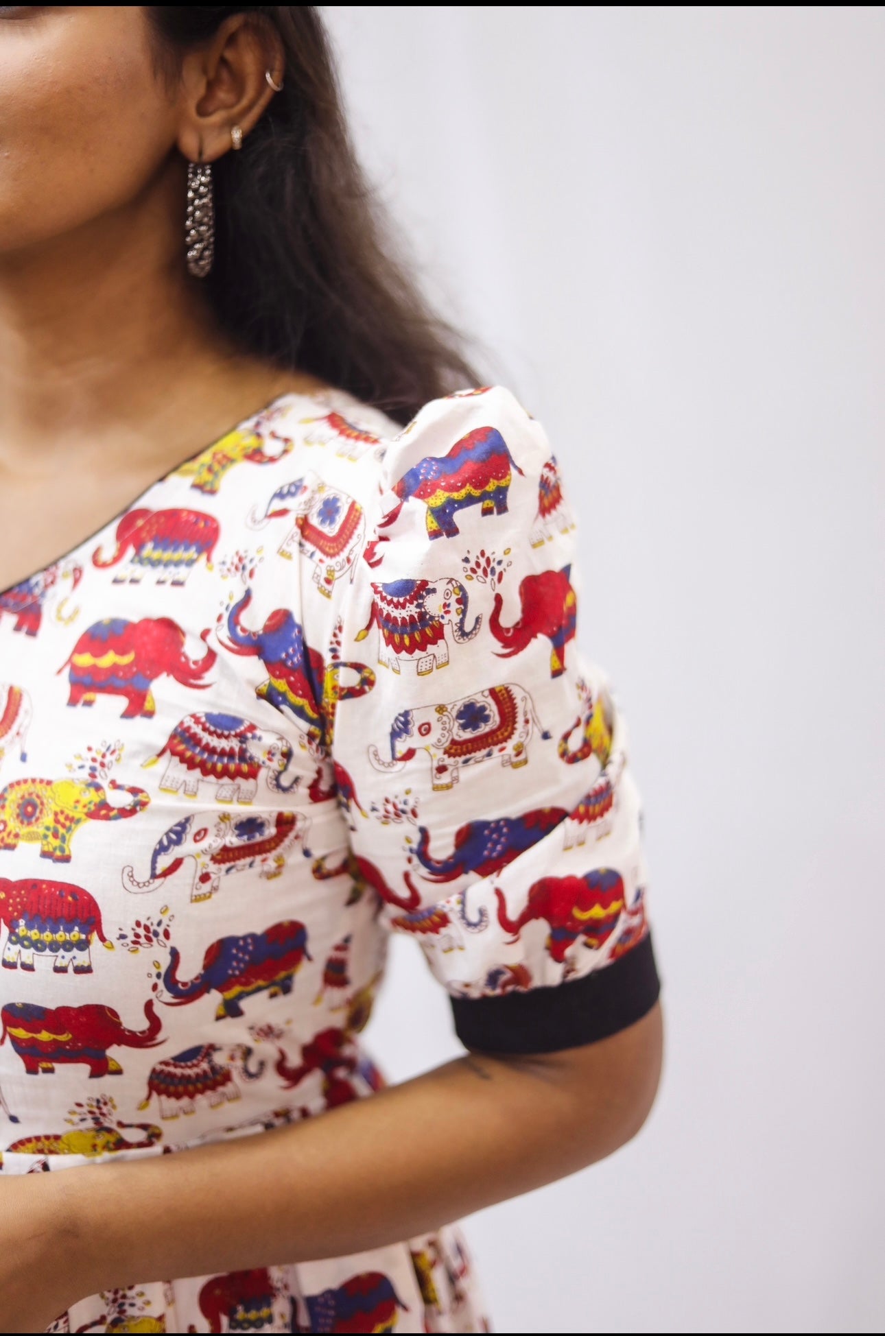 Trunk threads dress