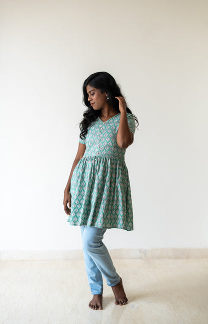 Cyan short top