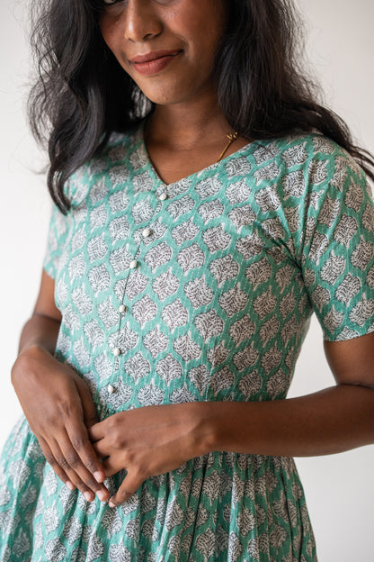 Cyan short top
