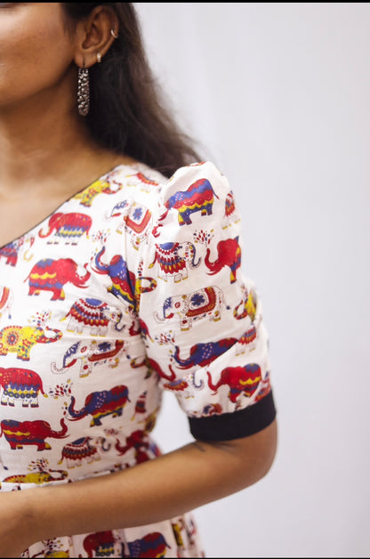 Trunk threads dress